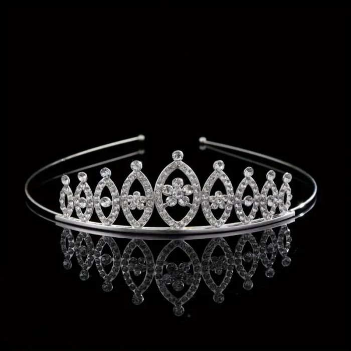 Діадема (тіара) корона колір срібло (silver), матеріал метал tiara 3986 Діадема (тіара) корона колір срібло (silver), матеріал метал tiara 3986