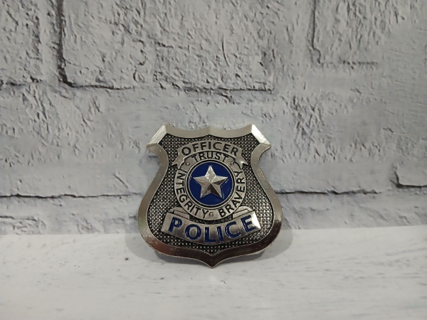 Дитяча іграшка поліцейський значок Зоотрополіс Movie Zootopia (4551) ціна за 1 шт