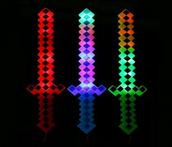 Дитяча іграшка меч 62 см з гри Майнкрафт Minecraft C28414 світло, звук