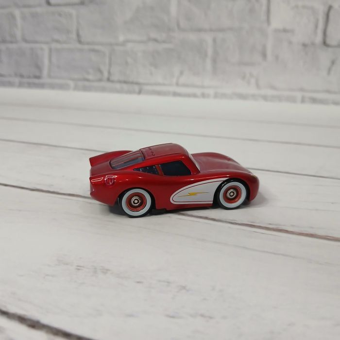Дитяча іграшка машинка гонка 7 см, герой мультфільм тачки, метало - пластиковий корпус (3743) відео в описі 