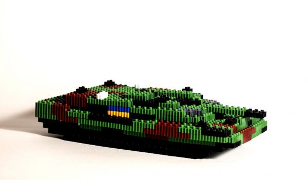Дитяча іграшка конструктор 683 деталі серія: пікселі Танк Леопард (1,5) VTK 0109
