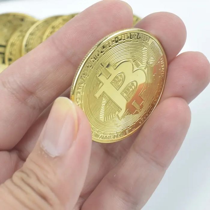 Подарунок сувенірна монета Біткоїн BTC (Bitcoin) колір золото (3987), відео в описі  Подарунок сувенірна монета Біткоїн BTC (Bitcoin) колір золото (3987), відео в описі